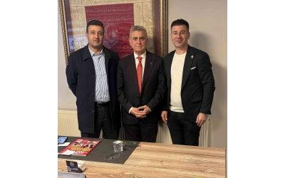 Mardin doğum Moda Perde sahibi Abdurrahim Akış Esenler Esnaf Odası yönetim kurulu üyesine seçildi